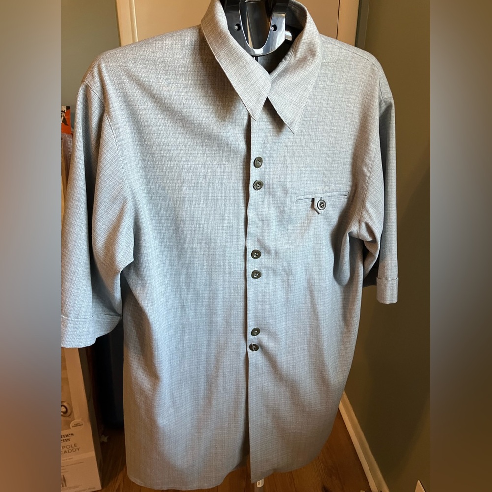 Men’s Vintage Gray Short Sleeve Button Front Shirt Classic Textured Fabric